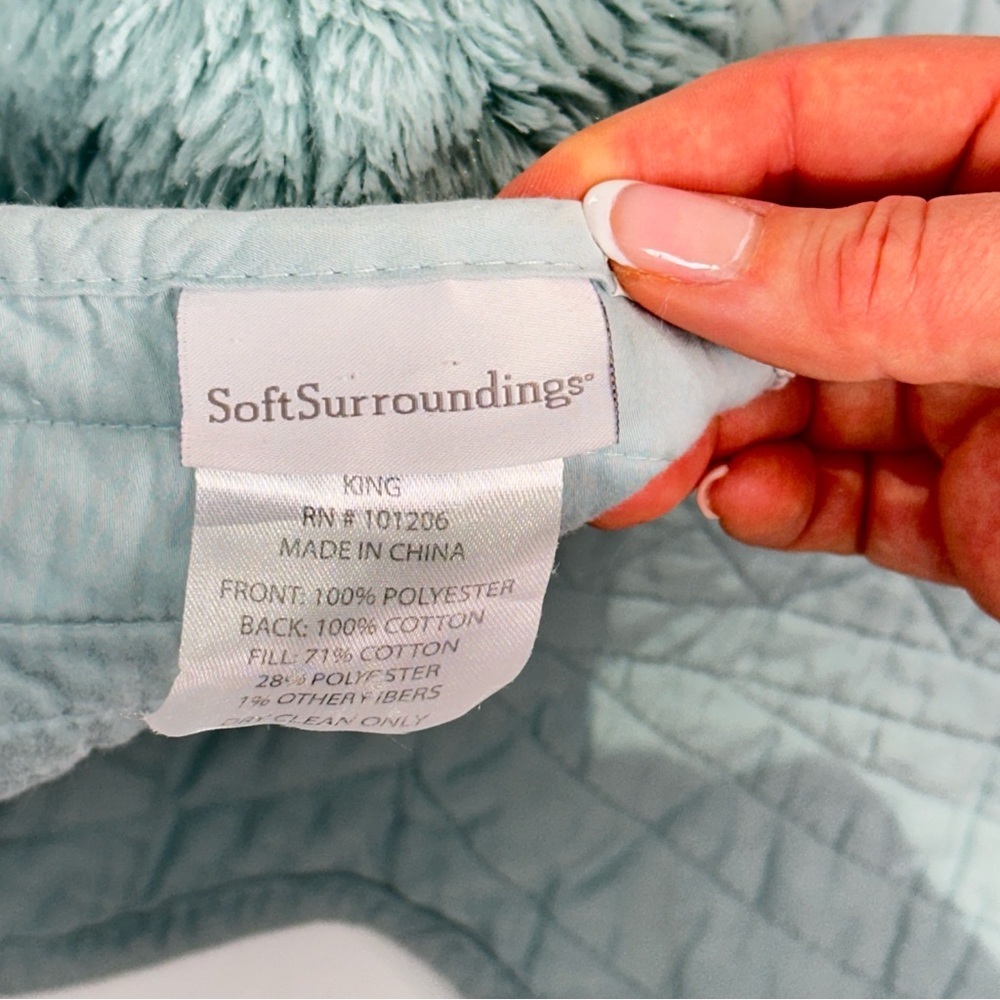 Soft Surroundings Chalet Quilt King Plush Reversible Blue 96x86 - Picture 7 of 8